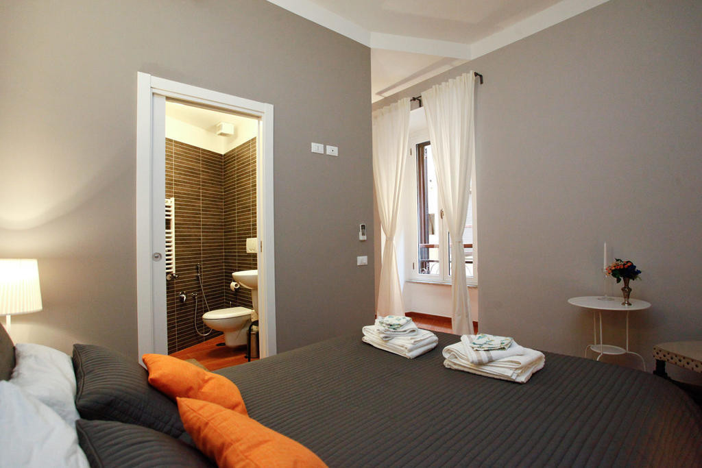 Clemy In Rome Hotel Room photo